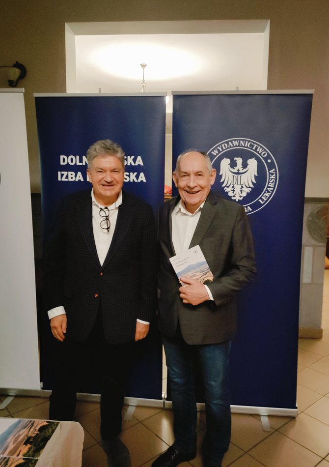 uczestnicy spotkania literackiego